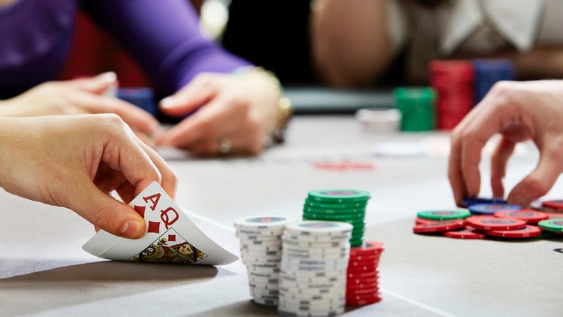 Có nhiều cách chơi Poker mà người chơi có thể lựa chọn sao cho phù hợp nhất với bản thân