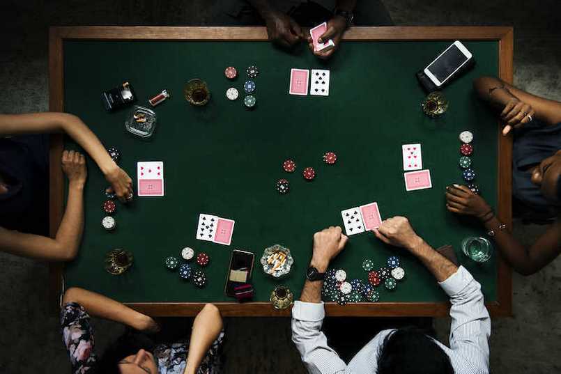 Người chơi Poker tại các vị trí khác nhau có những lợi thế khác nhau